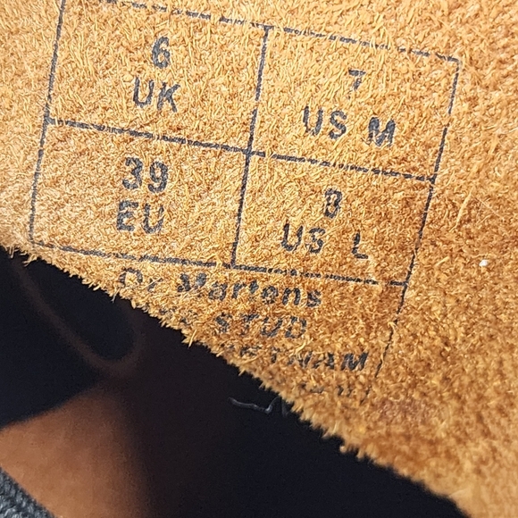 Dr. Martens 1460 Stud Lace Up Boots Leather W 8 - Picture 7 of 8